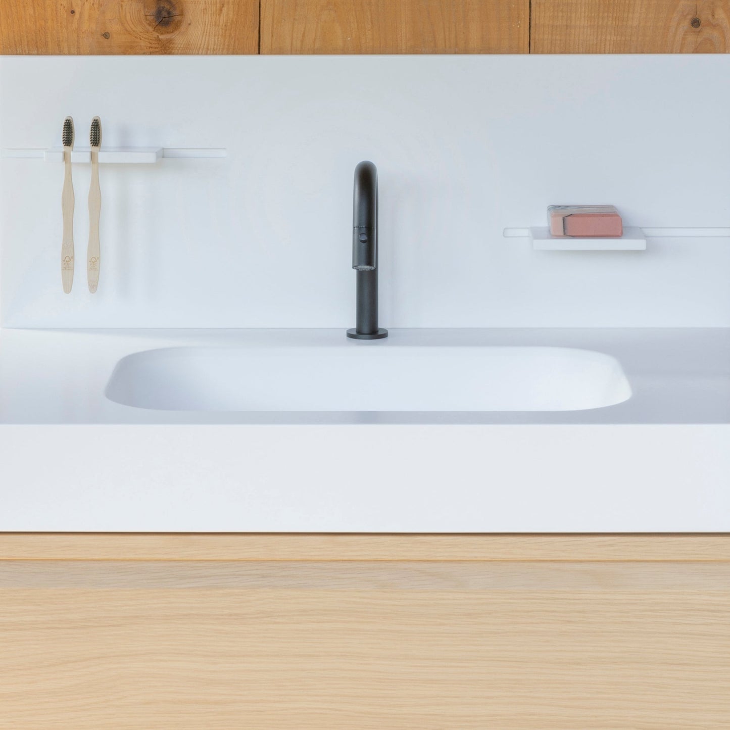 Inès, la crédence innovante en Solid Surface, pour votre salle de bains