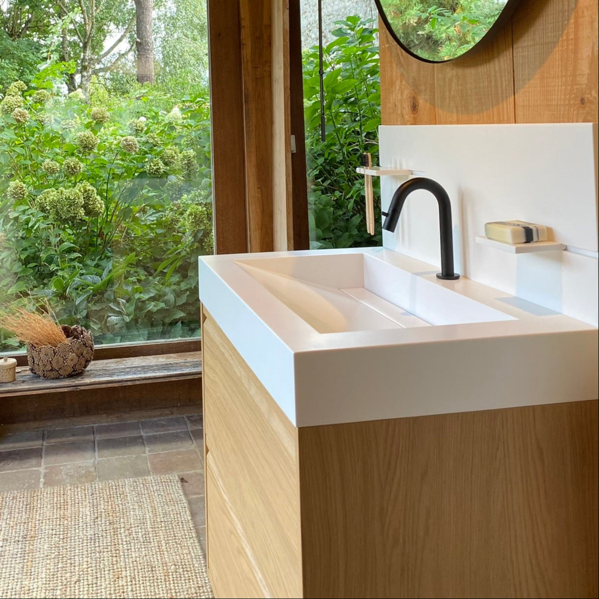 Marius, le plan vasque épuré en Solid Surface