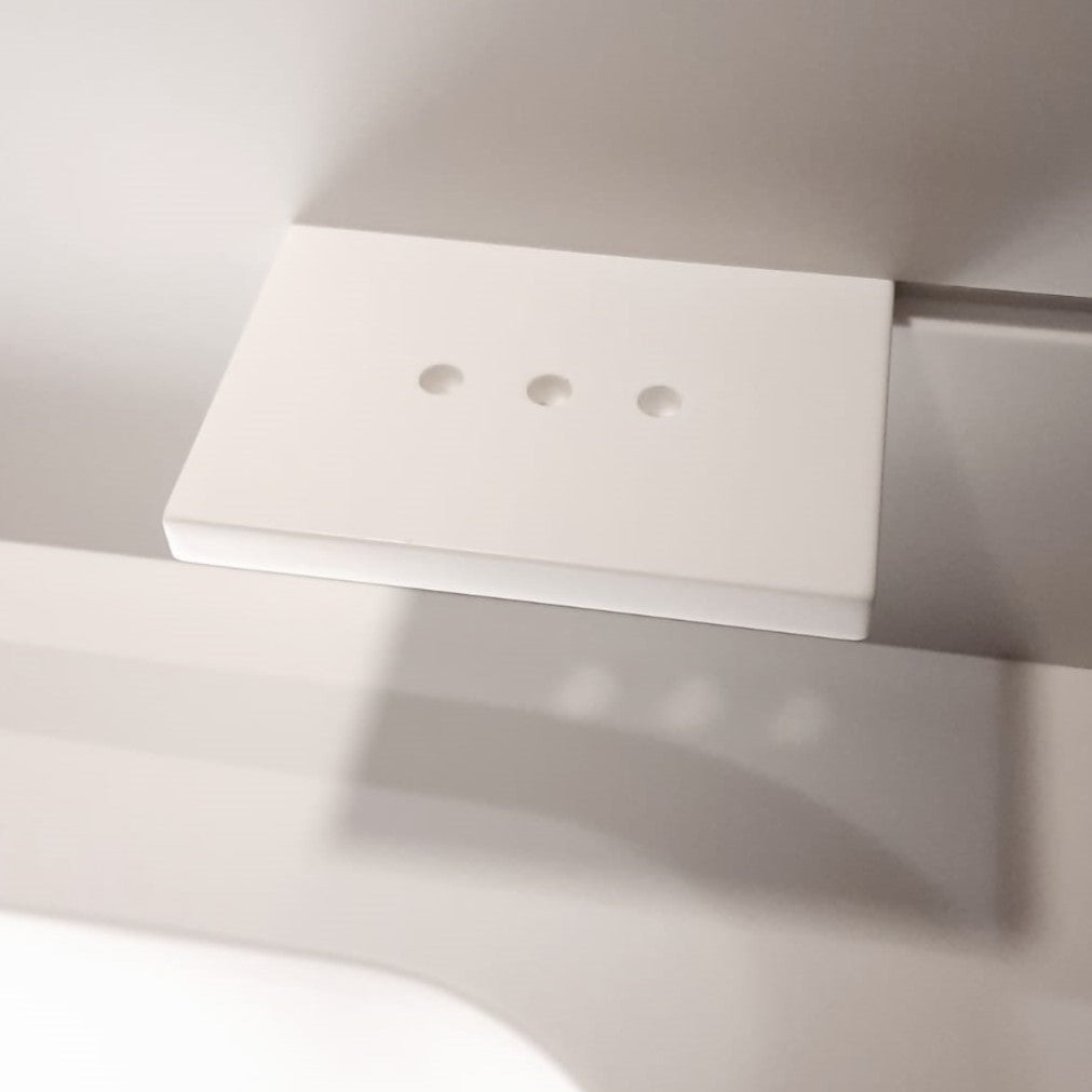 Inès, la crédence innovante en Solid Surface, pour votre salle de bains
