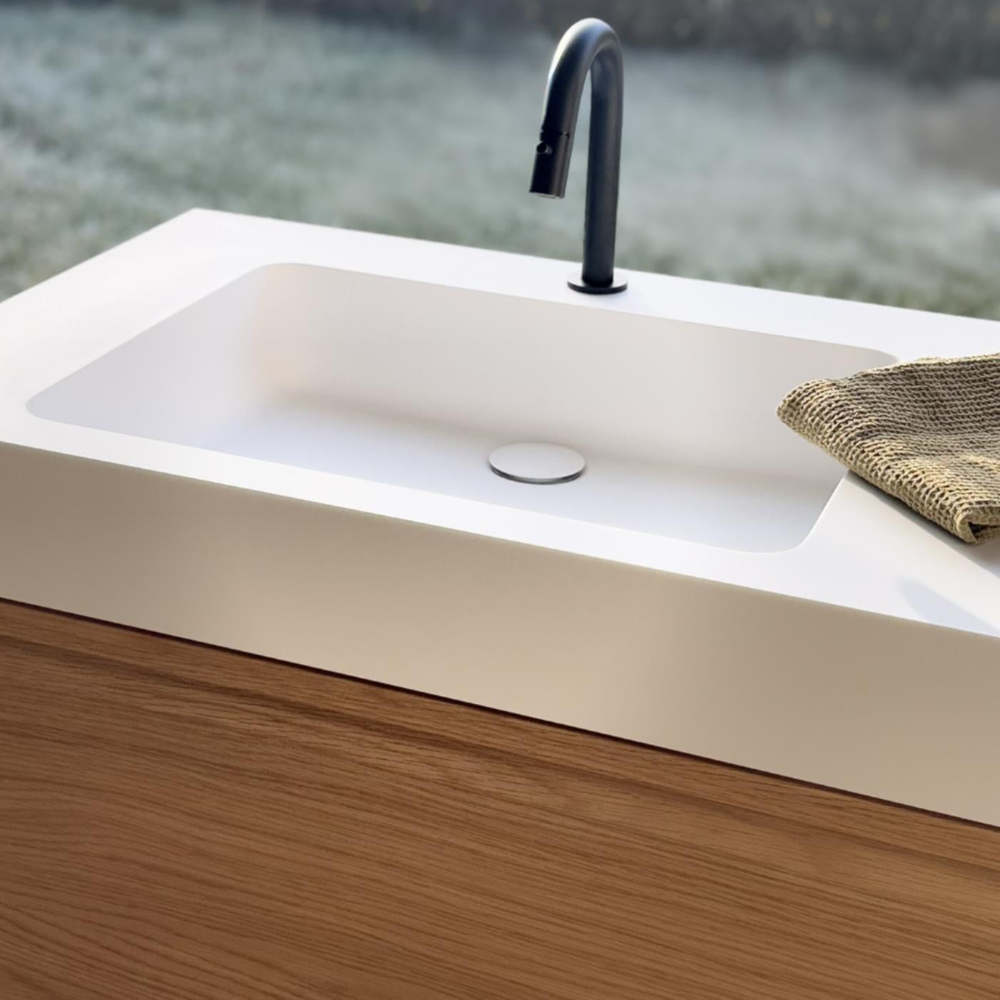 Léon, le plan avec vasque intégrée en Solid Surface