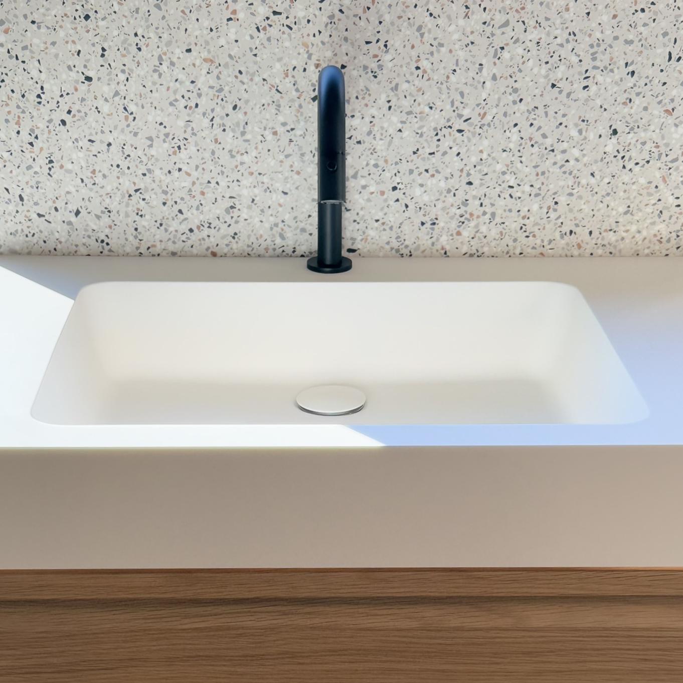 Jeanne, la crédence classique en Solid Surface