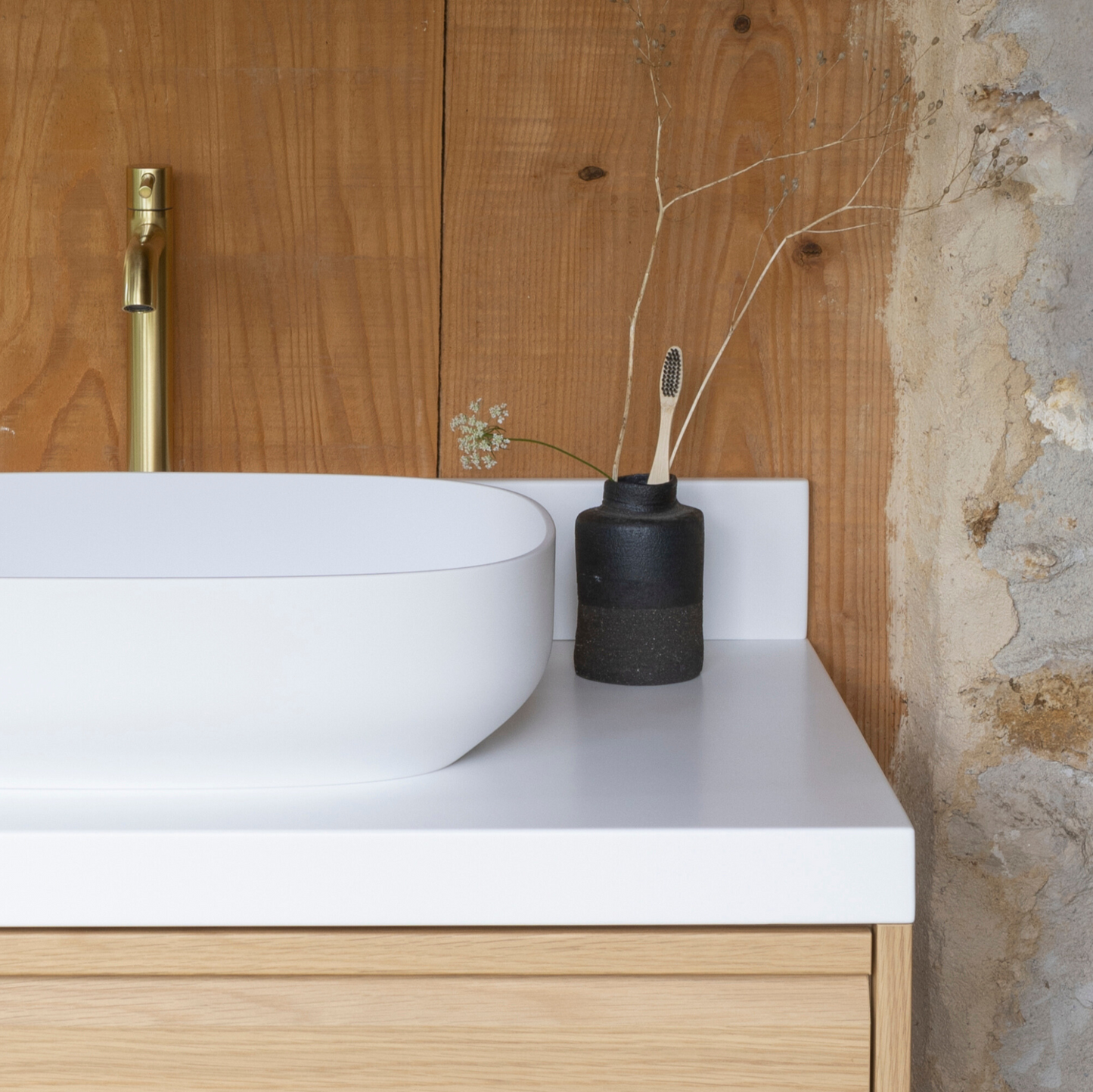 Jeanne, la crédence classique en Solid Surface